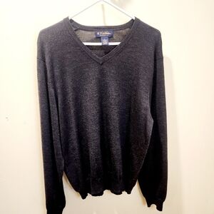 Brooks Brothers Men's Gray V Neck Merino Wool Pullover Sweater size M
